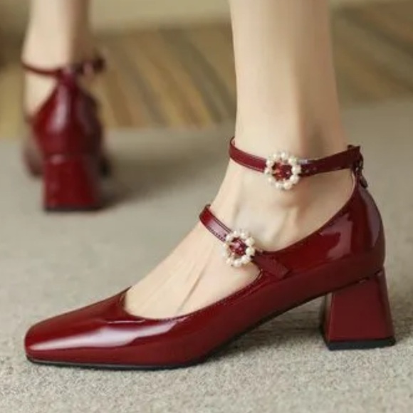 New Patent ruby 2 strap Mary janes sz 7 (Asian sz 235) fits like a sz 6 1/2. New - Picture 10 of 10